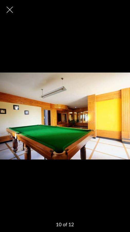 Hotel Yellow Lime Ahmedabad Exteriör bild